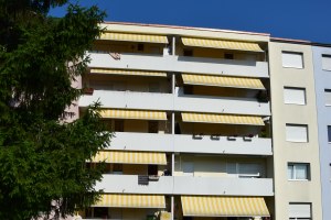 Sonnige 3.5 Zimmer-Wohnung mit Balkon und Weitsicht - 8634  Hombrechtikon